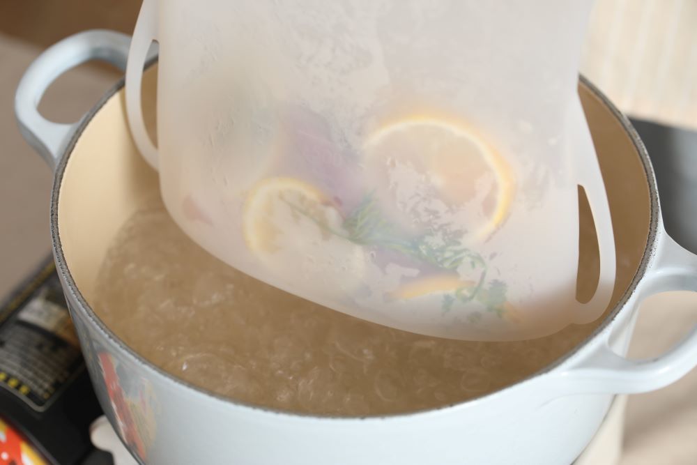 仁舟淨塑 - 【媽咪愛獨家組】無痕野餐全系列-四件組-矽密盒2.0長方藍矽龜1200ml*1+矽密袋2.0-1000ml*1+蜂蠟保鮮布超好蓋天空藍L*1+捲捲矽水瓶750ml*1