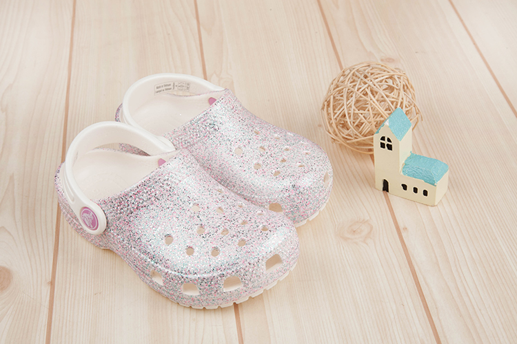 Crocs卡駱馳經典閃亮牡蠣粉色兒童布希鞋
