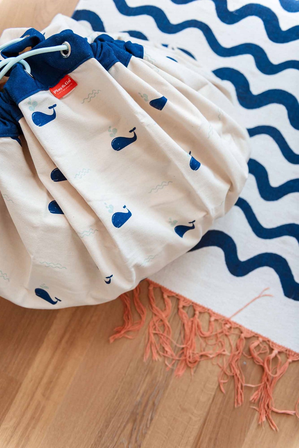 比利時 Play & Go - 玩具整理袋-藍色鯨魚-展開直徑 140cm/產品包裝 24.5×21.5×5.5cm