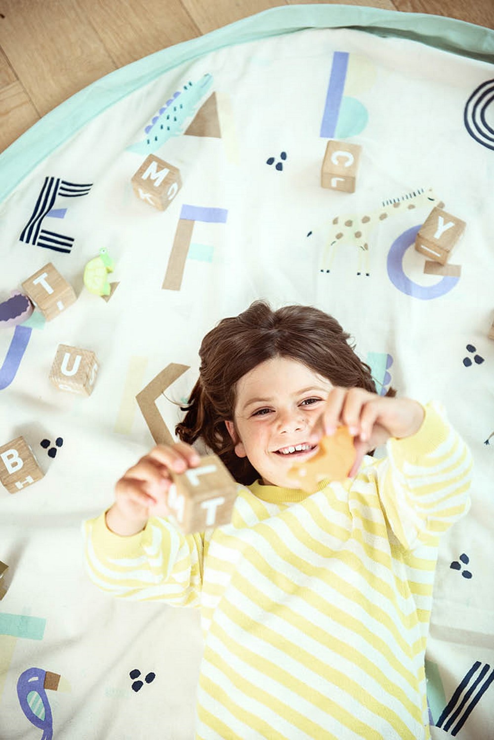 比利時 Play & Go - 玩具整理袋-動物與英文字母-展開直徑 140cm/產品包裝 24.5×21.5×5.5cm