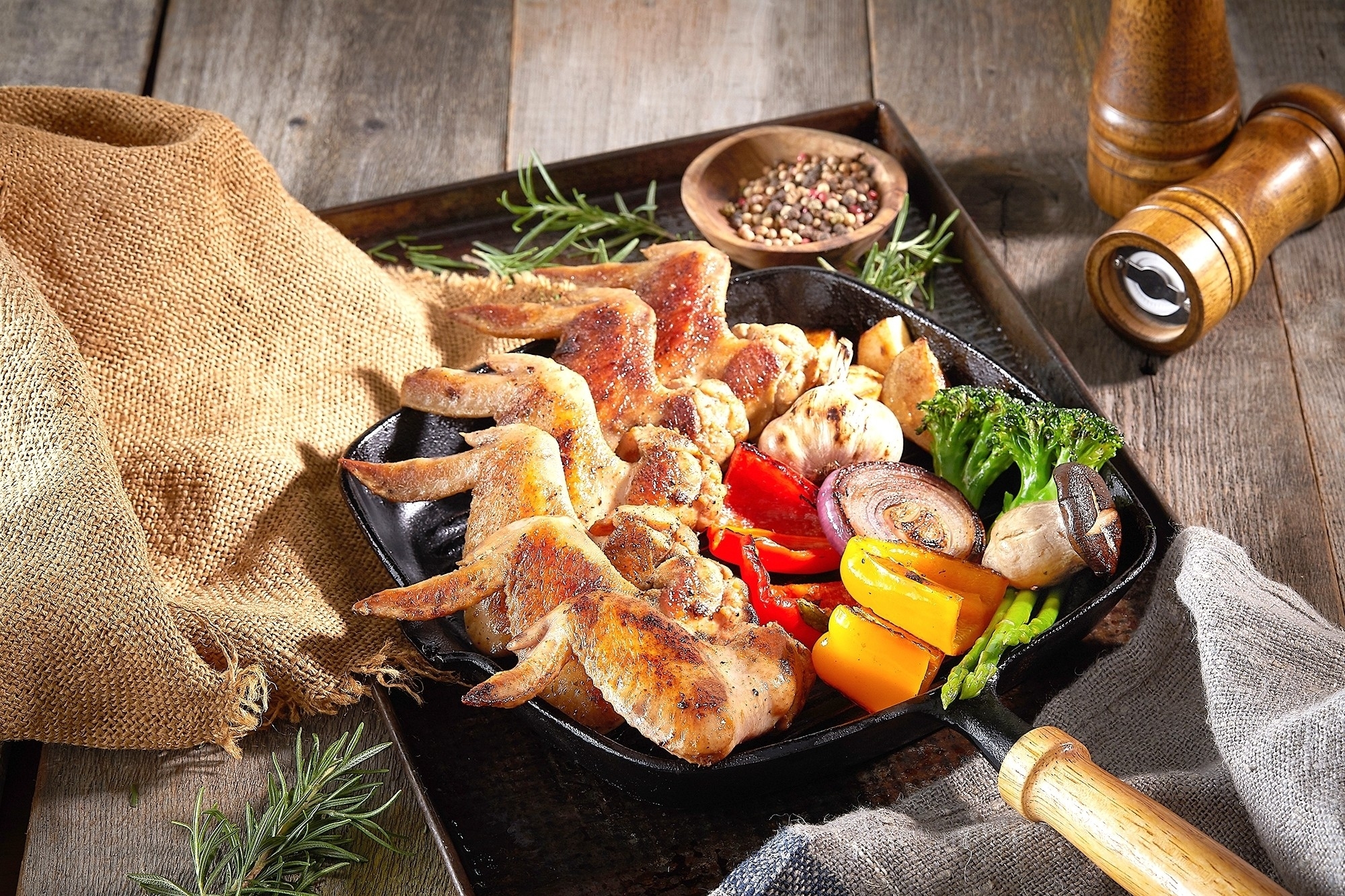 Camaron卡馬龍 - 嚴選-氣冷雞三節雞翅 (鮮宰) 600克(約7~8支)/包