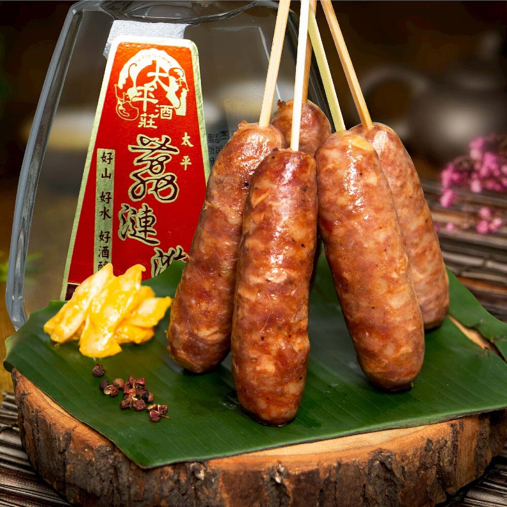 燒烤綜合組9品-窯烤山寨村(雞肉串*1包/豬肉串*1包/牛肉串*1包/魷魚串*1)+寧菠小館(東坡筍香腸*1/花生米腸*1)+野人舒食(舒棒腿-美式炭烤*1/西班牙伊比利豬排*1/舒肥牛-紐約客*1)