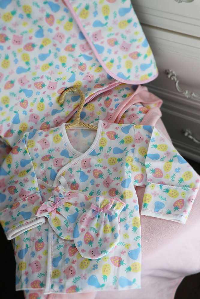 BABY TALK - 100%台灣精梳棉製成新生兒反折護手紗布肚衣-繽紛水果貓 (60cm)