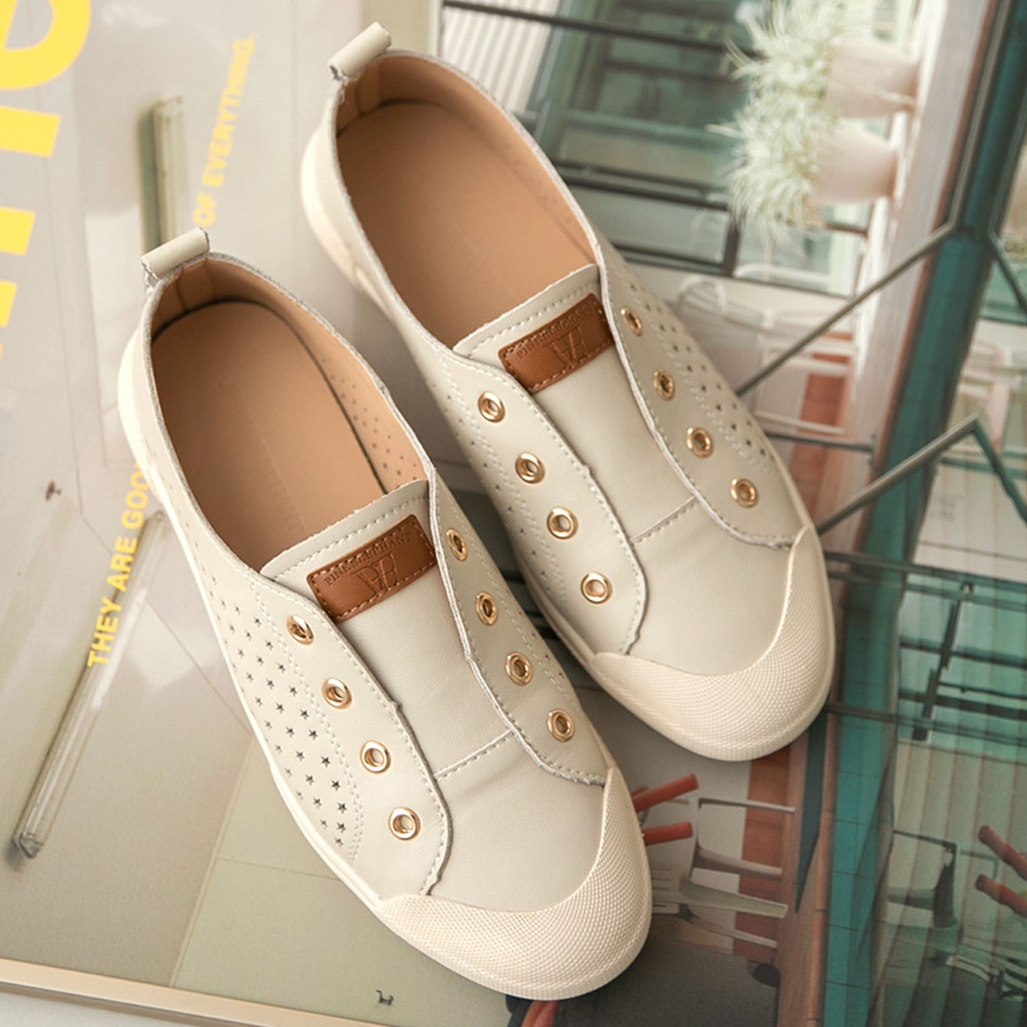 圈圈縫線休閒鞋-杏 (22.5)