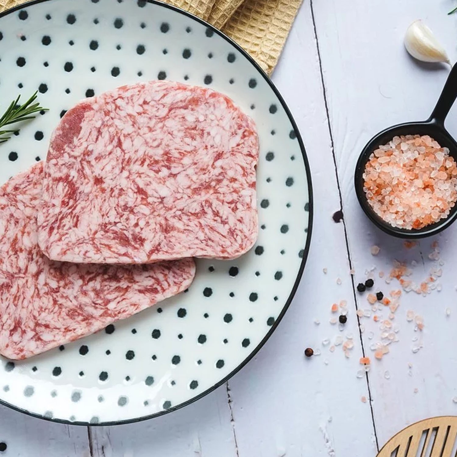 嚴選-A5和牛漢堡肉 (200g±5%/包=兩片)