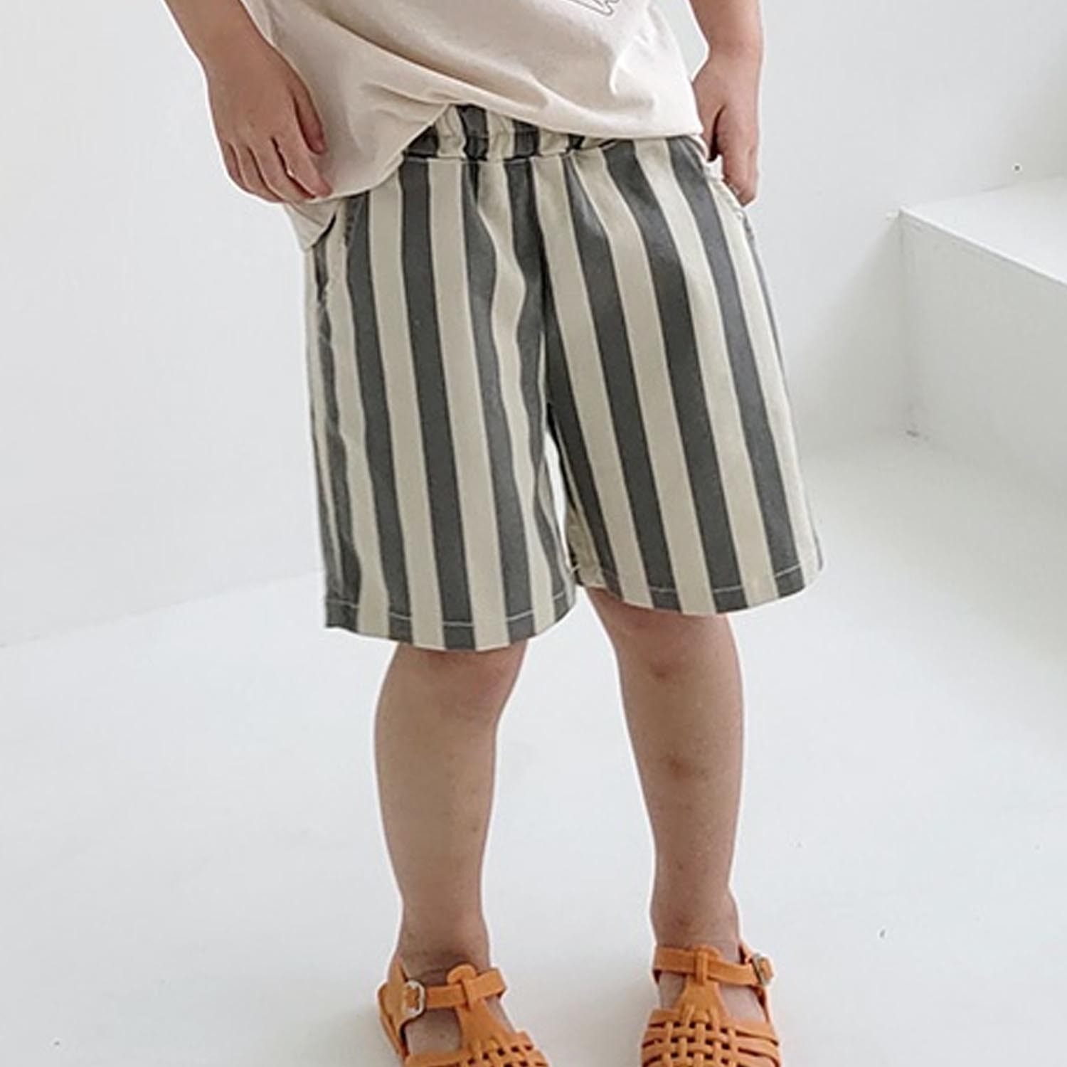 鬆緊腰直條紋短褲-灰 (5號[90-95cm])