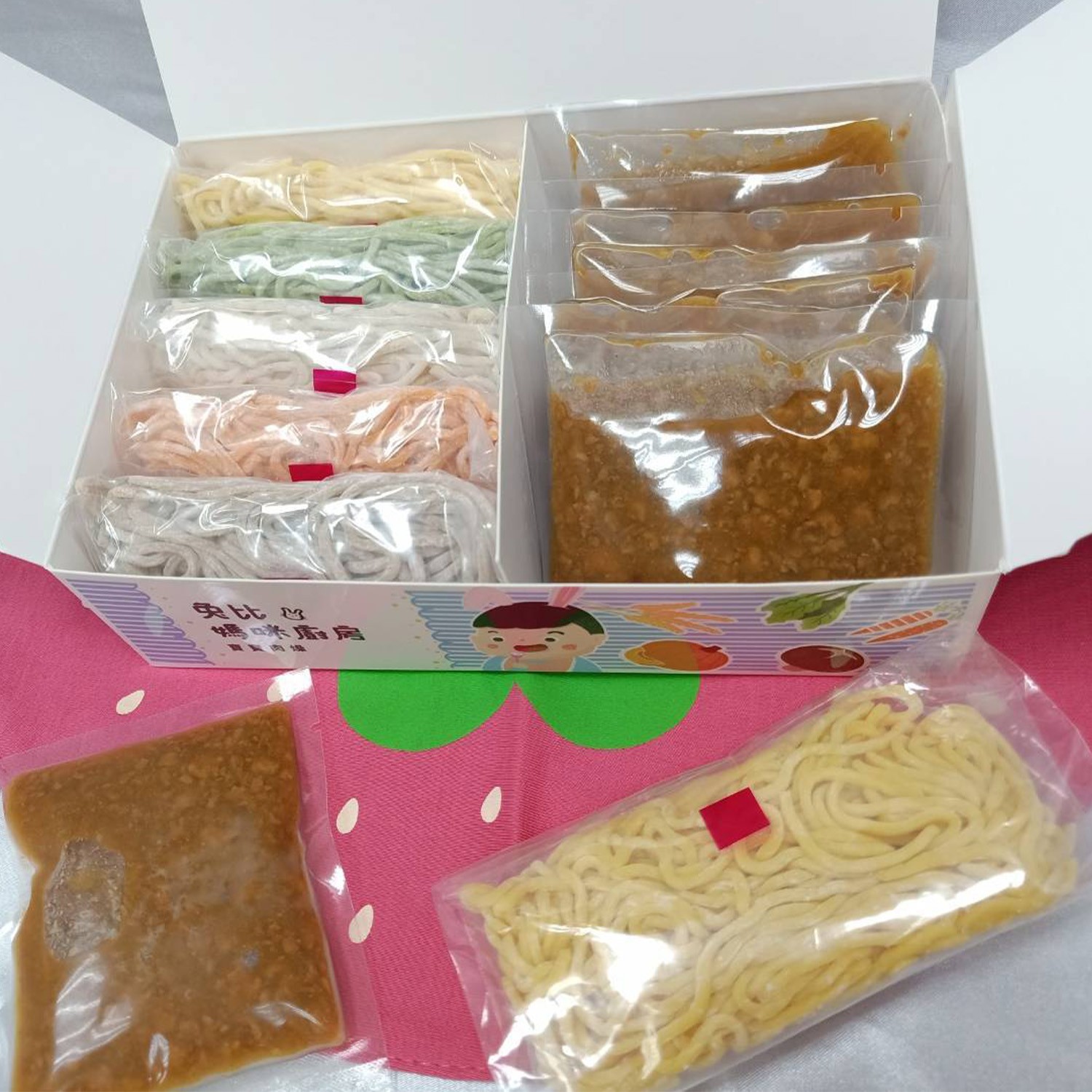 原味肉燥蔬菜麵-肉燥45g/包x5，蔬菜麵60g/包x5-580g/盒