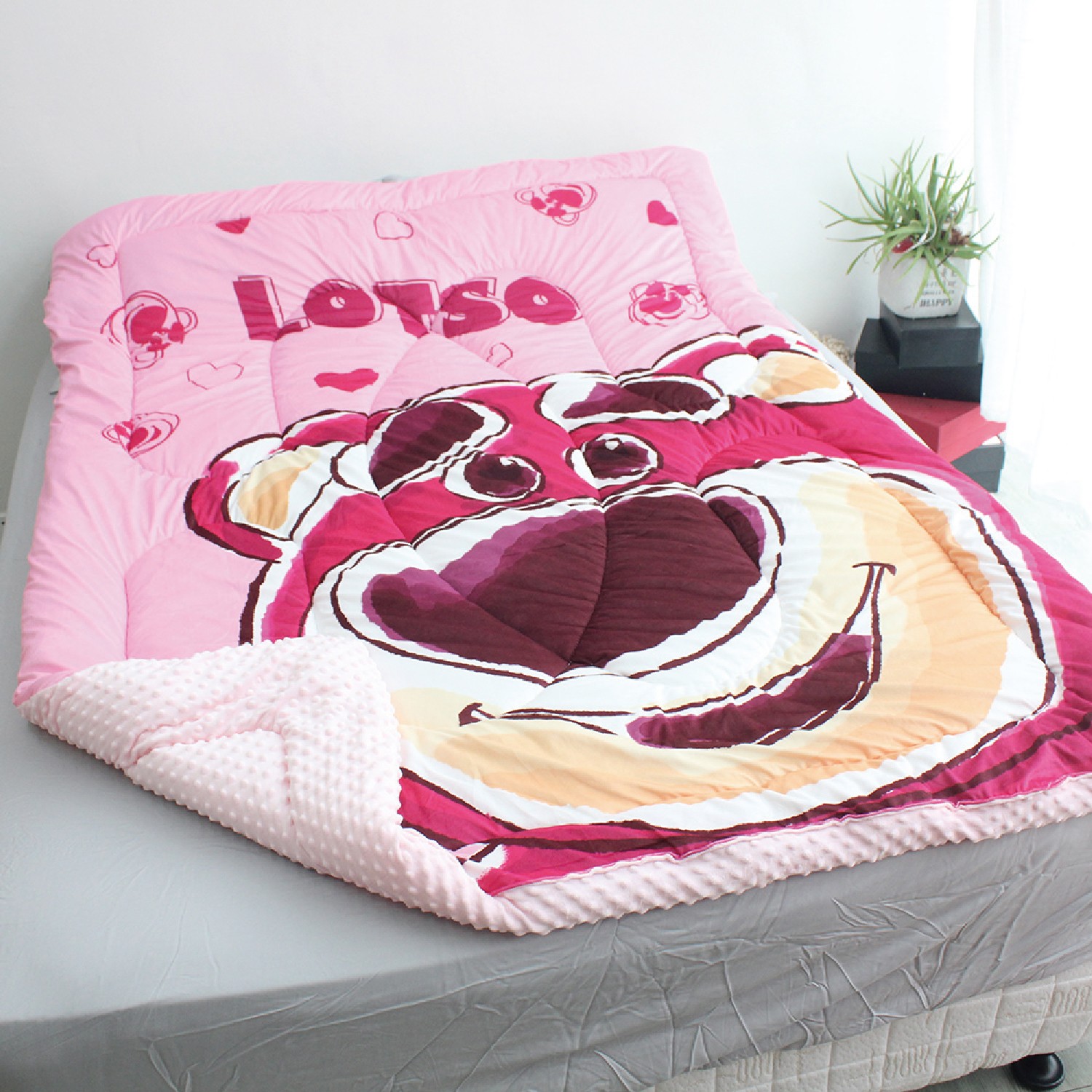 迪士尼安撫暖厚水洗被-TS102水彩熊抱哥 (150x200公分)