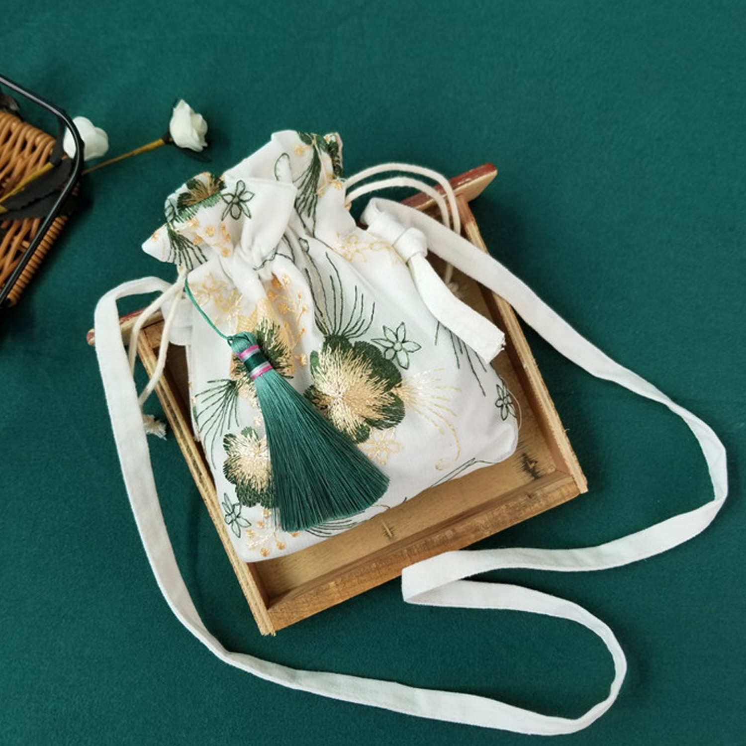 漢服古風刺繡小荷包-荷葉綠