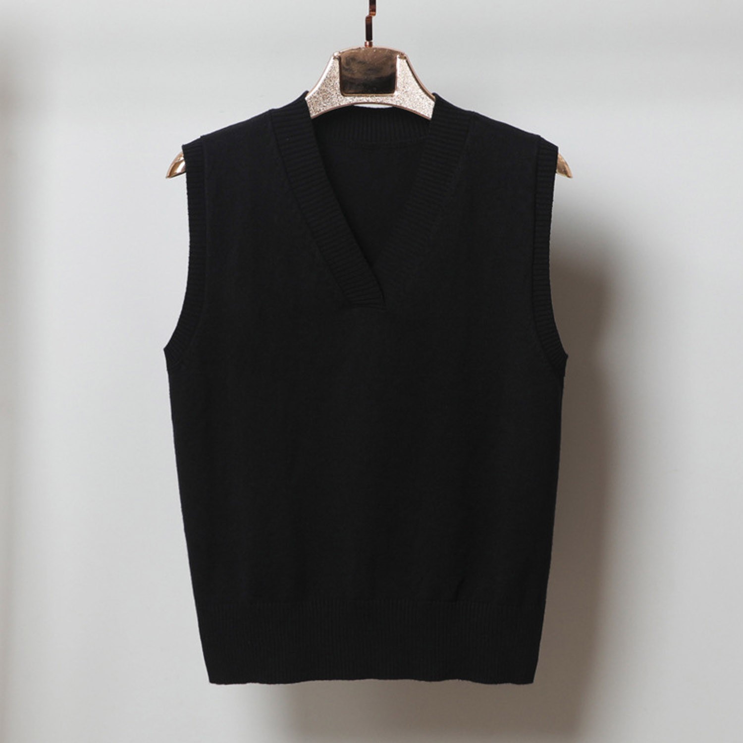 學院風率性V領針織背心-黑色 (M)