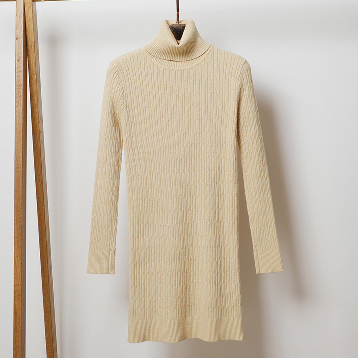 緹花款修身長版針織衫-杏色 (M)