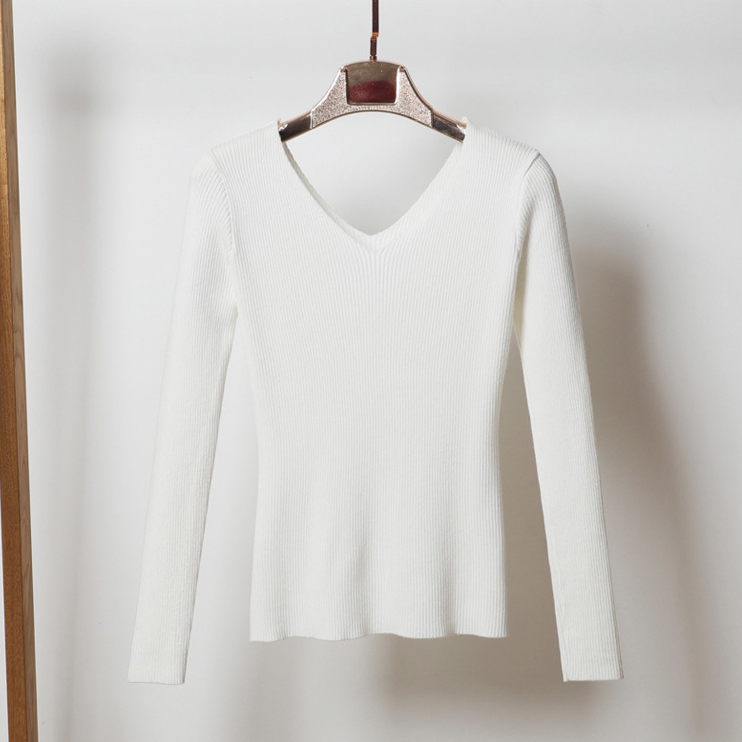 韓妞風低領修身薄款針織衫-白色 (M)