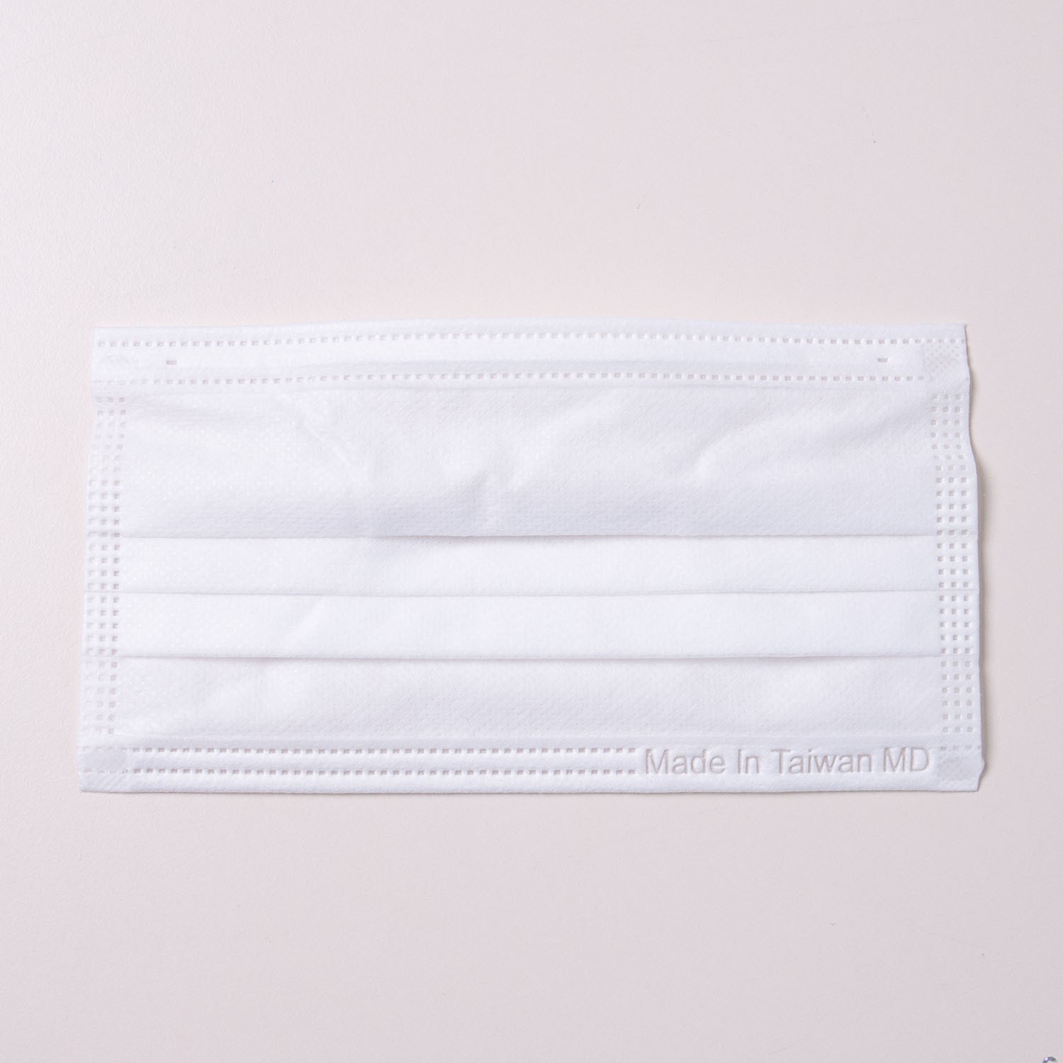 成人平面三層醫用/醫療口罩/雙鋼印/台灣製(未滅菌)-冰雪白 (17.5x9.5cm)-50入/盒