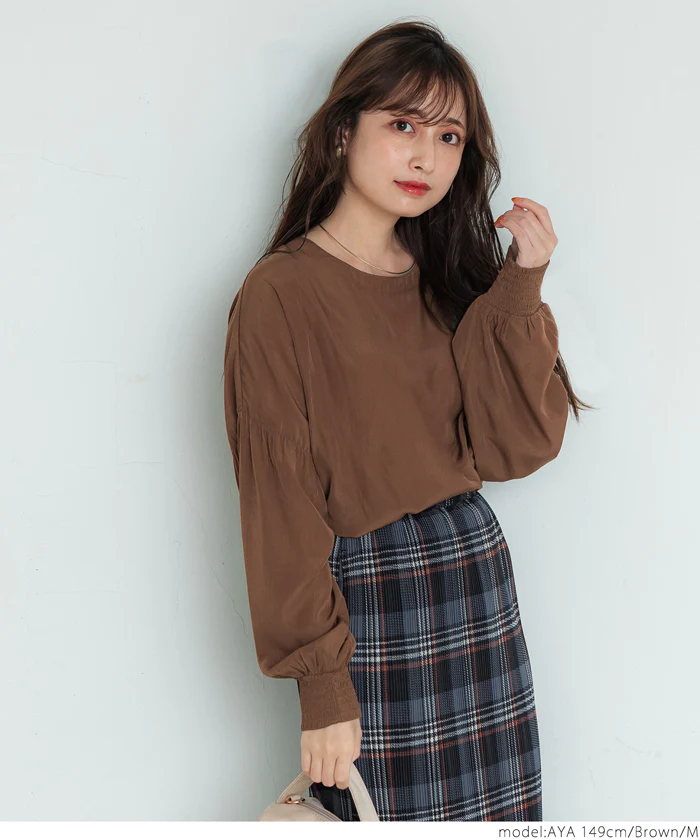 日本 COCA - 嫘縈混柔軟泡泡袖上衣-橄欖綠