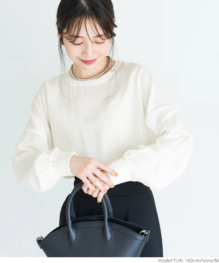 日本 COCA - 嫘縈混柔軟泡泡袖上衣-橄欖綠