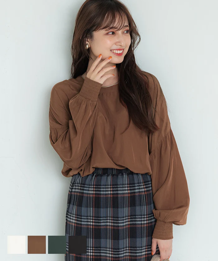 日本 COCA - 嫘縈混柔軟泡泡袖上衣-橄欖綠