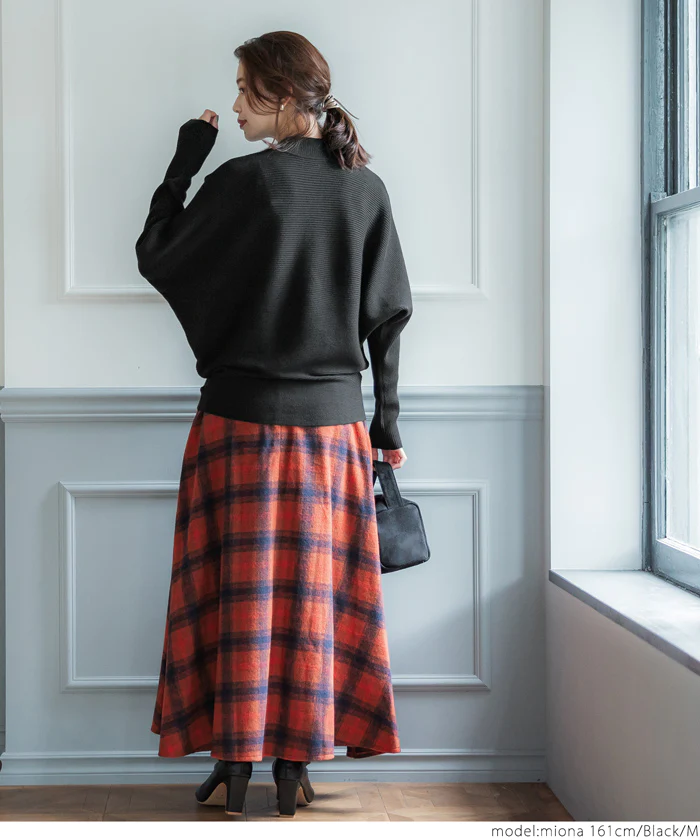 日本 COCA - 圓領舒適羅紋針織上衣-淺灰米